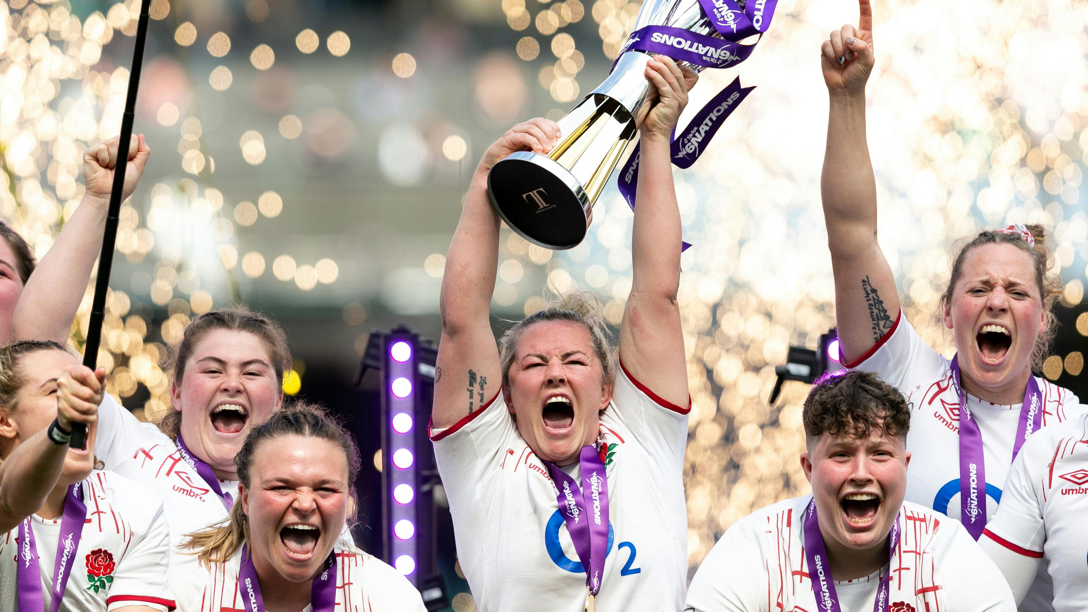 Womens Six Nations 2023 - England (Women) Trophy Lift - 16x9